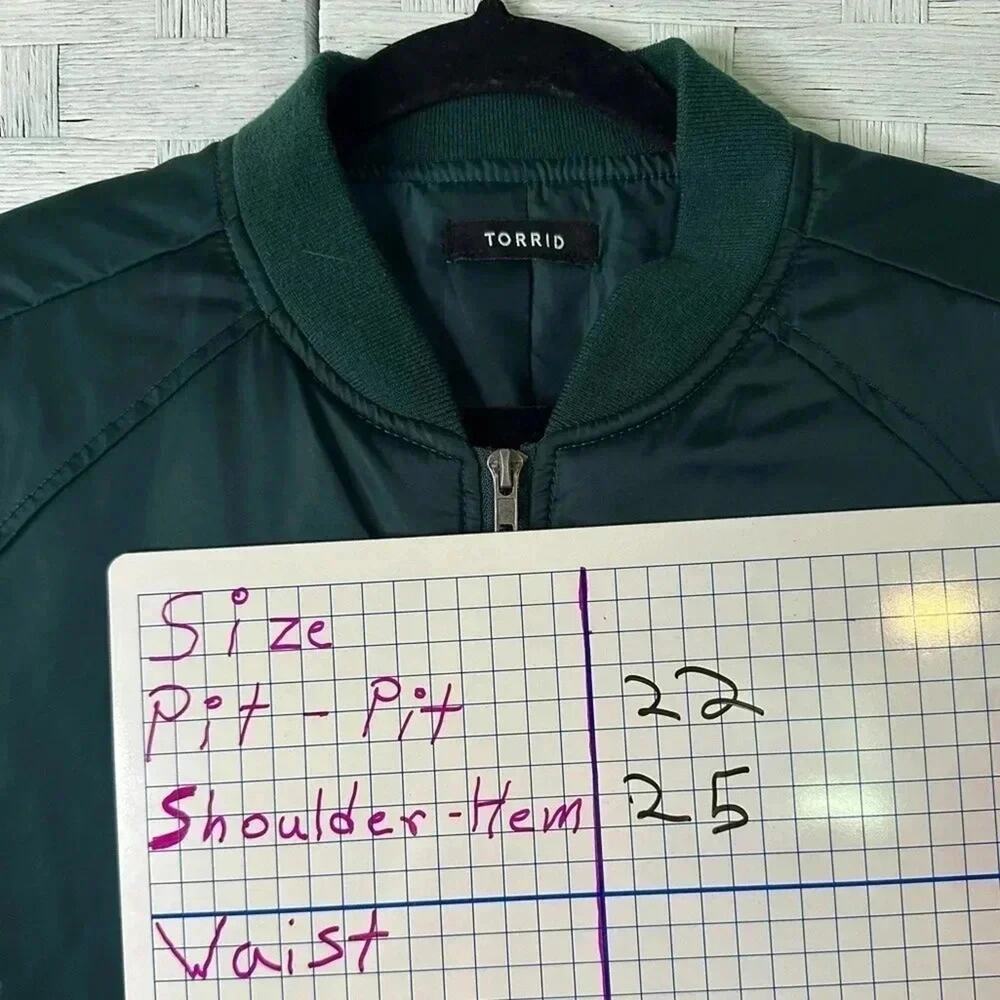 Torrid womens Bomber Jacket Green zip up front pockets puffy Cozycore plus size - Picture 8 of 8